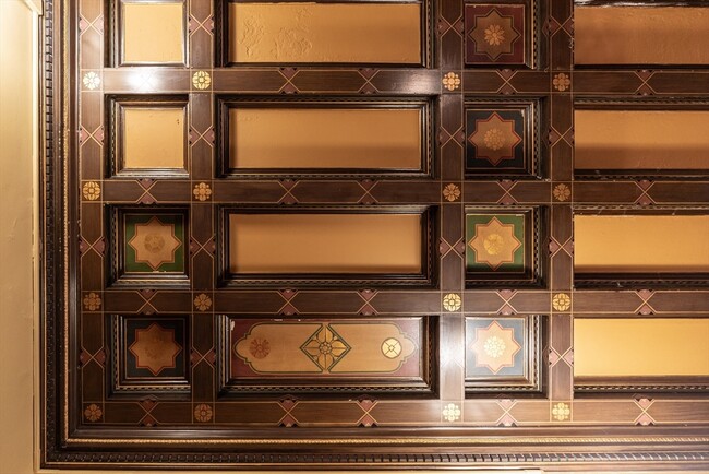 Building Photo - 107 Beacon St