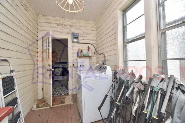 Building Photo - 3 Bed 2 Bath Home Within Walking Distance to Tech!