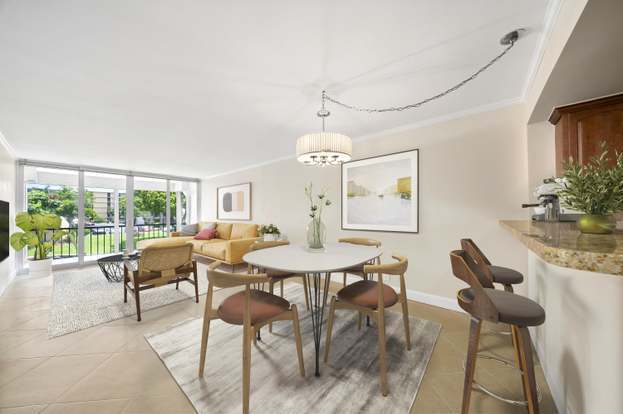 Building Photo - 4 Royal Palm Way