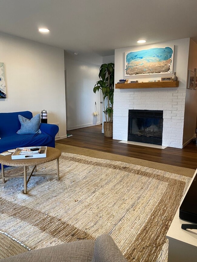 Building Photo - Slice of Paradise in Kimberling Shores