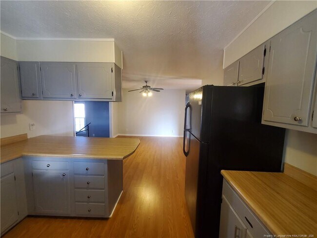 Building Photo - 1208 Cullen Dr