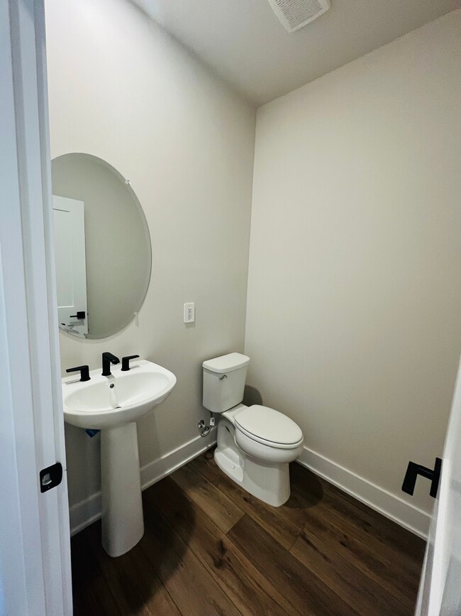 Building Photo - 2615 Wilkinson Pike