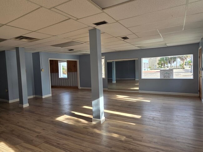 Building Photo - 131 N Jefferson St