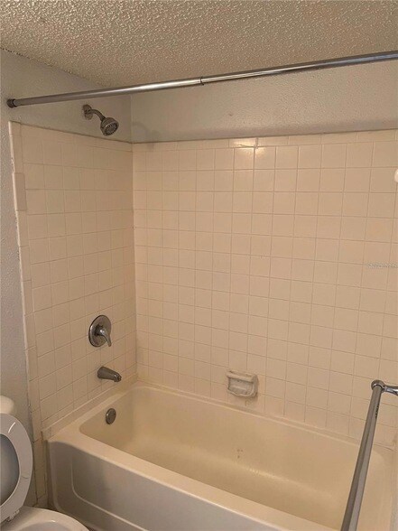 Building Photo - 3740 Idlebrook Cir