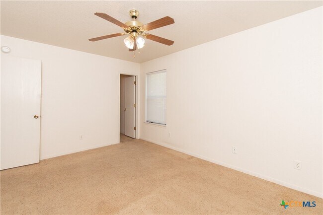 Building Photo - 609 Bermuda St