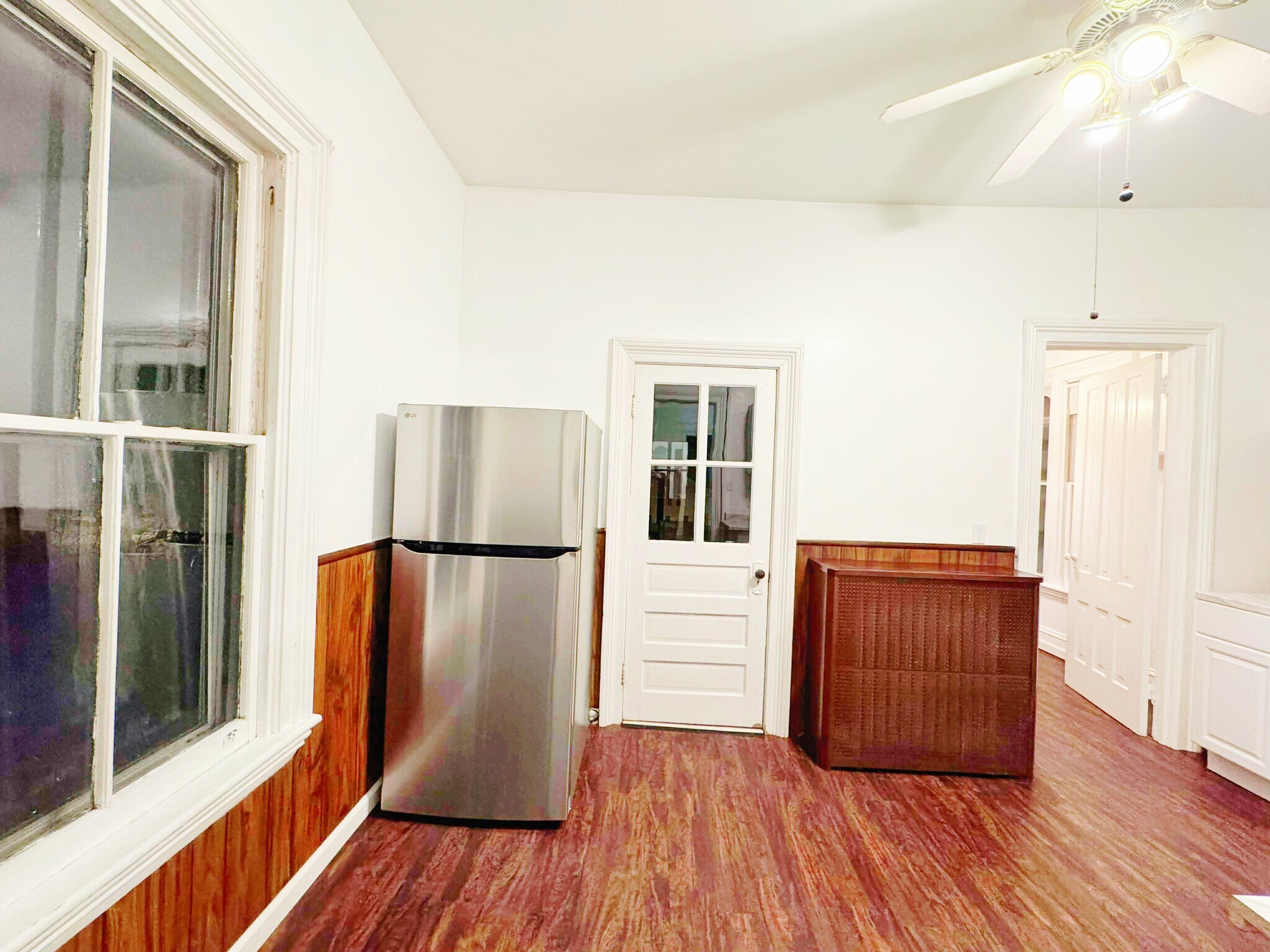 Building Photo - 1466 3rd St