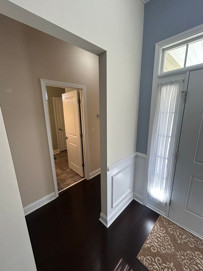 Building Photo - 1189 Parish Way