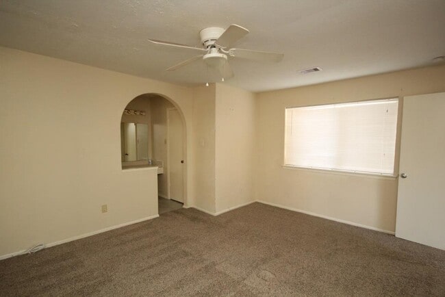 Building Photo - 24002 Silversmith Ln