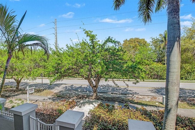 Building Photo - 7000 SW 80th St