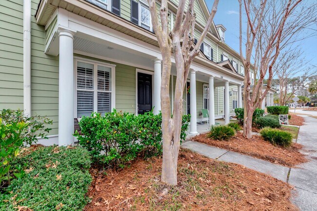 Building Photo - Immaculate Townhome in Dunes West
