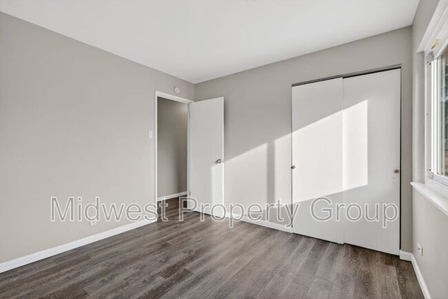 Building Photo - 1165 Derhake Rd