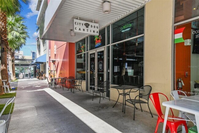 Building Photo - 1208 E Kennedy Blvd