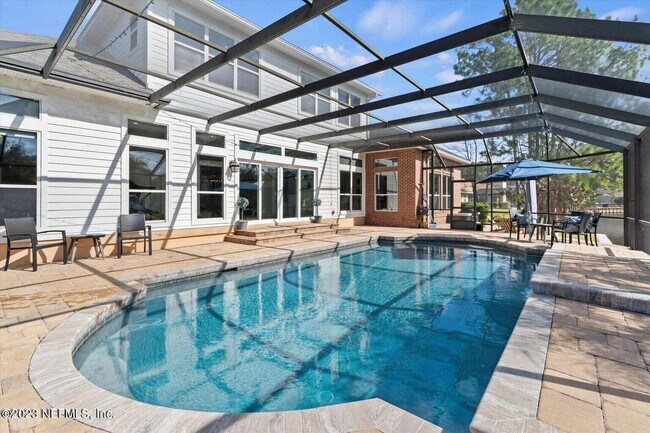 Building Photo - 3826 Reedpond Dr N