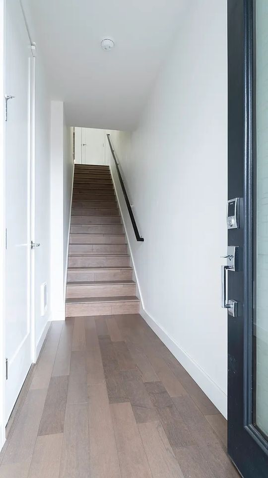 Building Photo - 6615 135th Ct SE