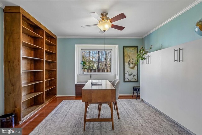 Building Photo - 4400 Loganberry Ln