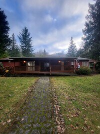 Building Photo - Country Living in Mossyrock