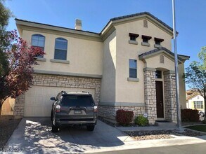 Building Photo - 119 Tilbury Ave