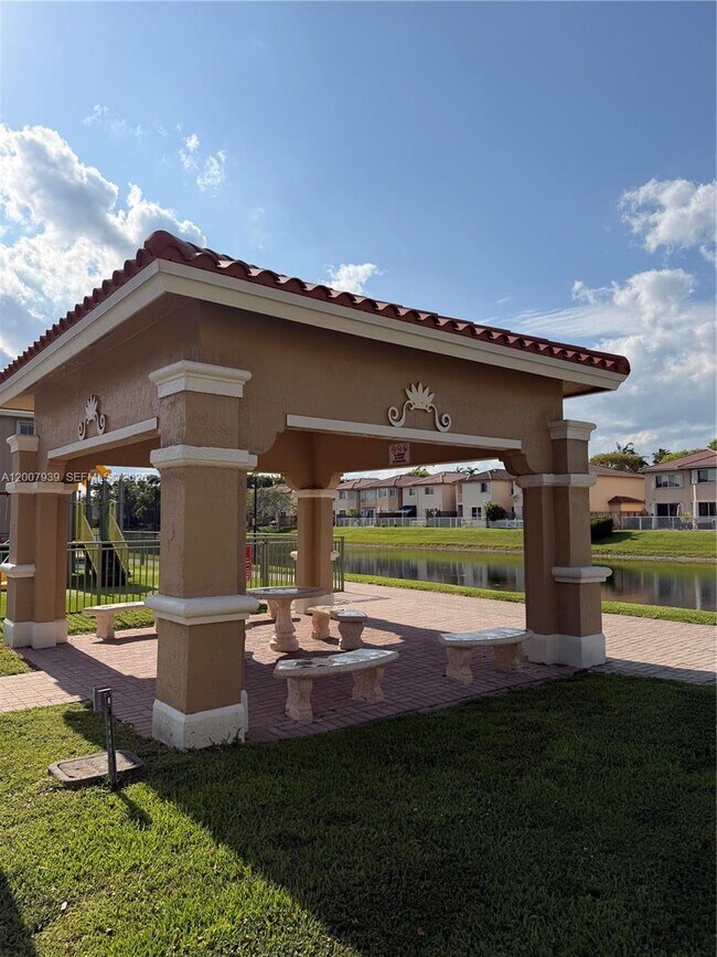 Building Photo - 6500 NW 114th Ave