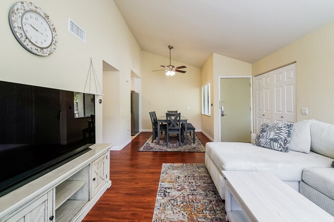 Building Photo - 22836 Hilton Head Dr