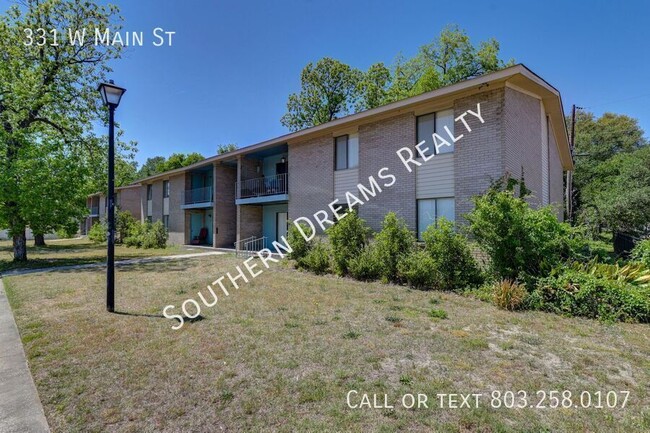 Building Photo - 331 W Main St