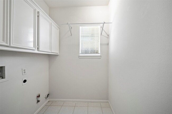 Building Photo - 1711 S Medio River Cir