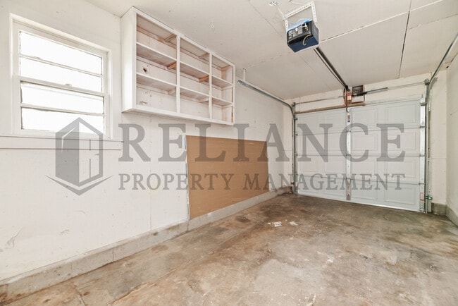 Building Photo - 3301 S Osage Ave