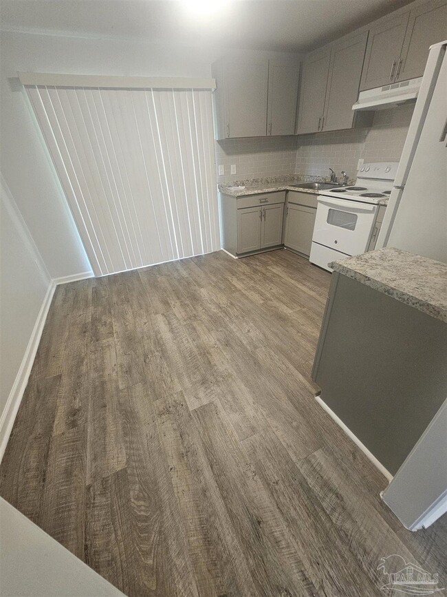 Building Photo - 750 Tumbleweed Trail