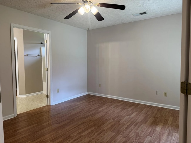 Building Photo - 2312 Market Garden Ln