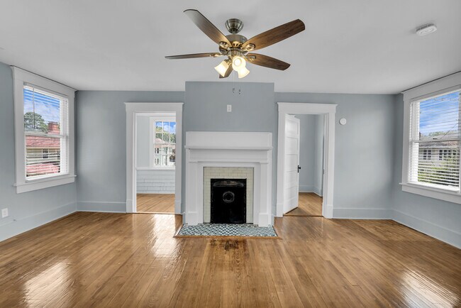 Building Photo - 537 E 40th St