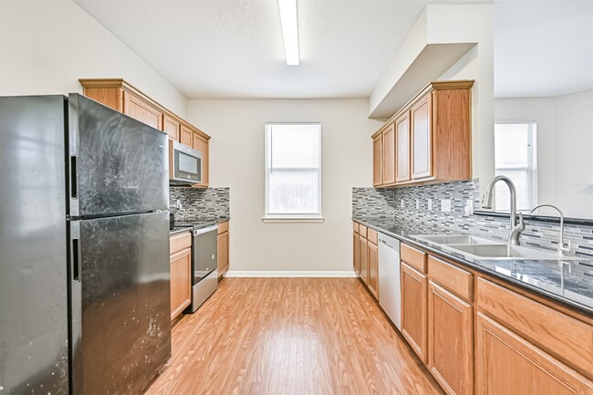 Building Photo - 4714 Montclair Hill Ln