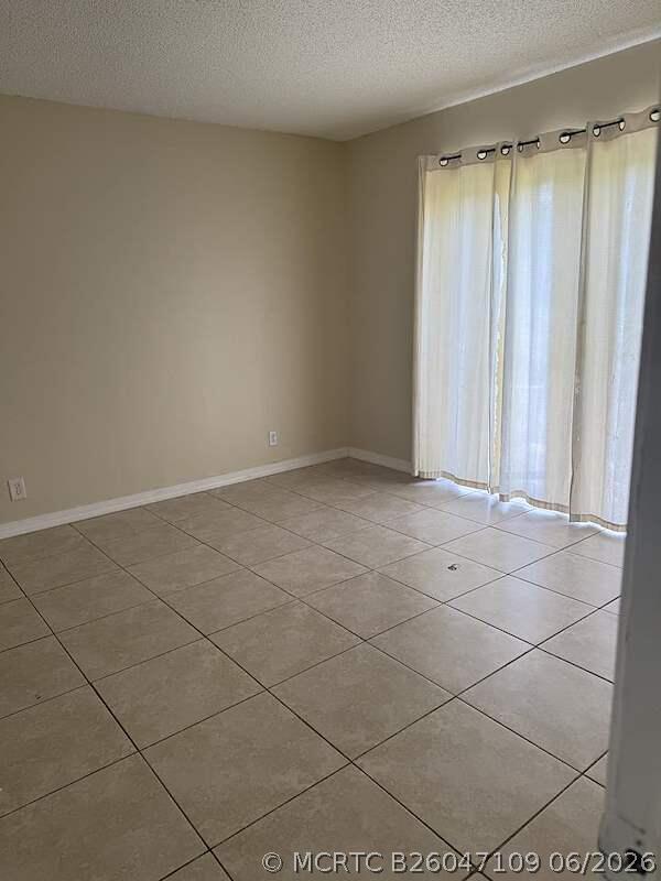 Building Photo - 10914 Royal Palm Blvd