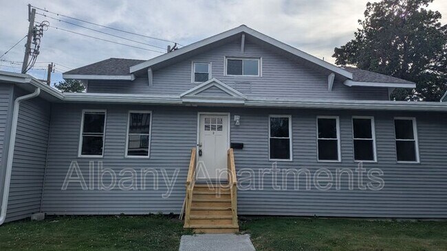 Building Photo - 4 Ten Eyck Ave