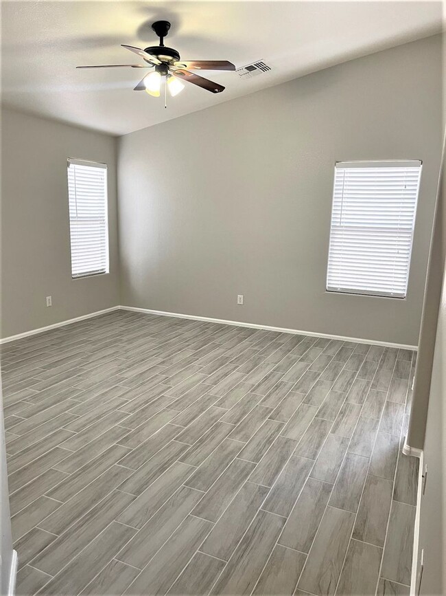 Building Photo - 12450 W San Juan Ave