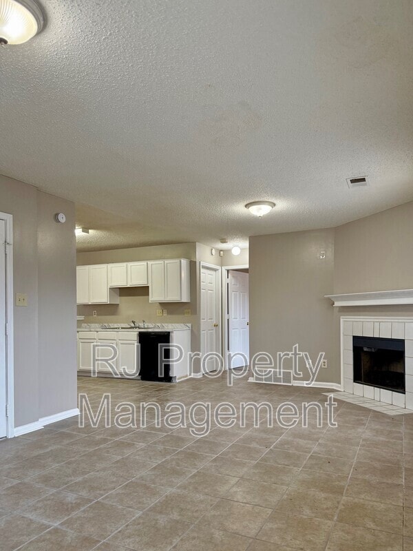 Building Photo - 4297 Kings Valley Cove E