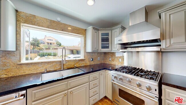 Building Photo - 4272 Don Jose Dr