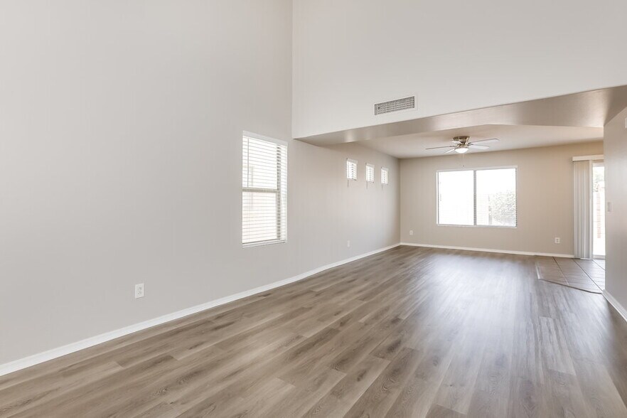 Building Photo - 15535 W Mohave Cir