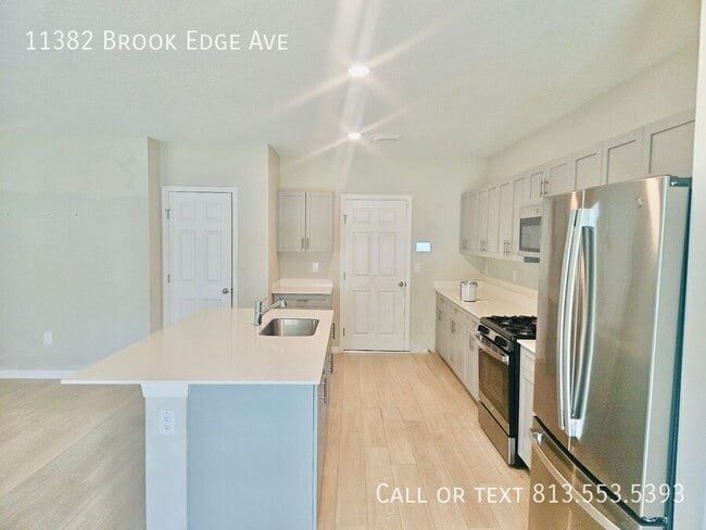 Building Photo - 11382 Brook Edge Ave