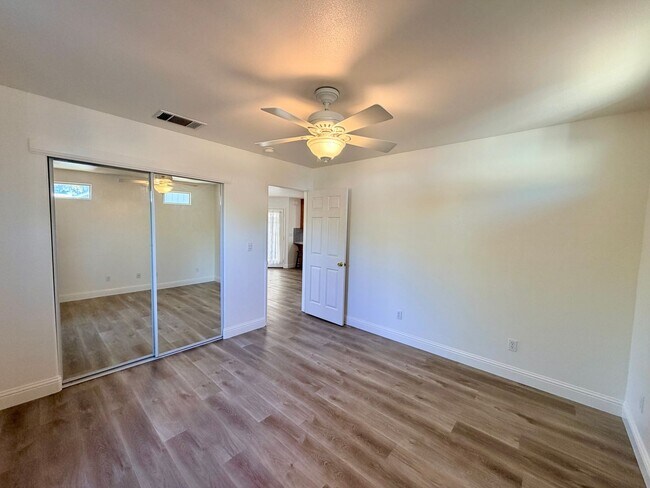 Building Photo - 844 1/2 F Street