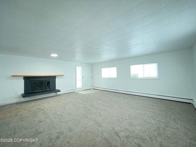 Building Photo - 237 Denali St