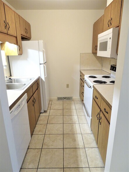 Building Photo - 1317 Lincoln Heights Ave