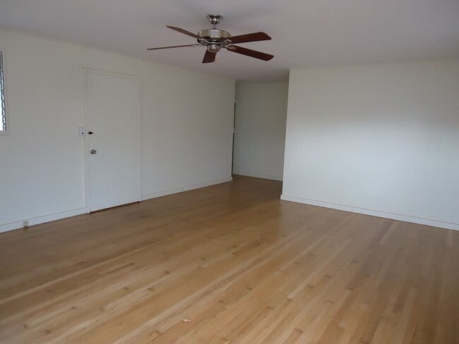 Building Photo - Kailua - Coconut Grove 3 bedroom / 1 bath ...