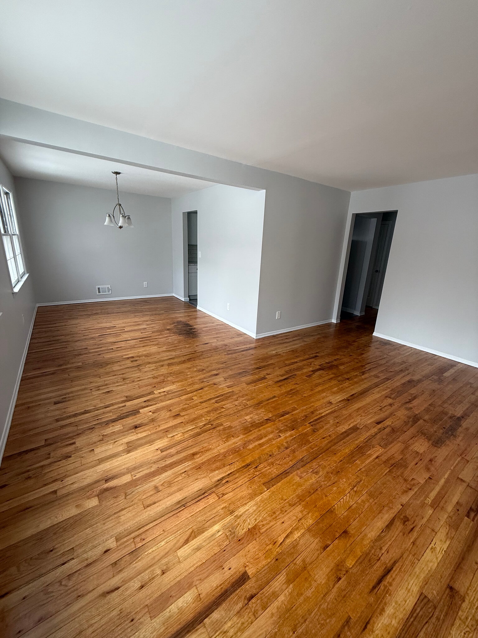 Living & Dining - 916 Walnut St