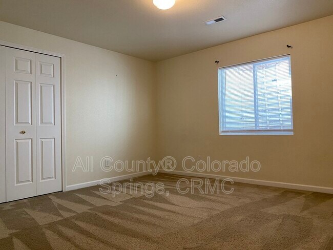 Building Photo - 8482 Crossfire Ct