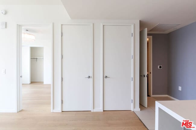 Building Photo - 889 Francisco St