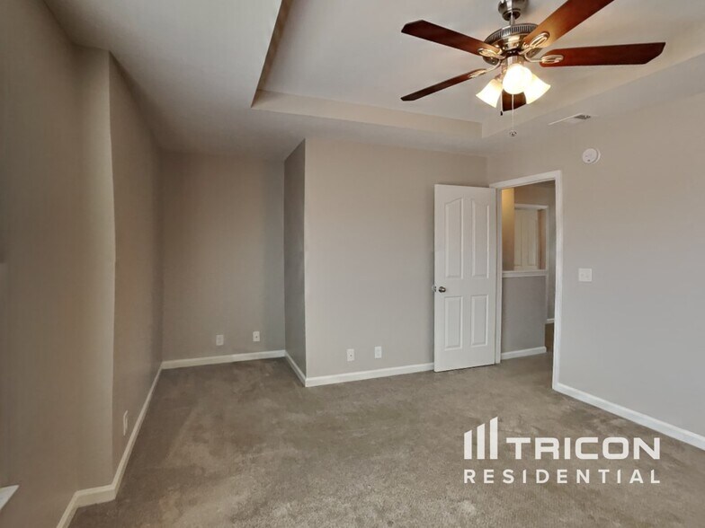 Building Photo - 820 Chickamauga Dr