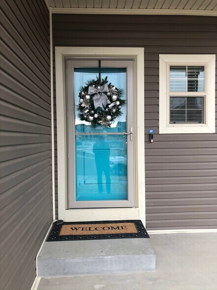Front Door New Paint - 7238 Fauna Glen Dr