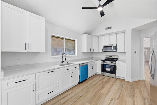 Building Photo - 8812 Sabinas Trail