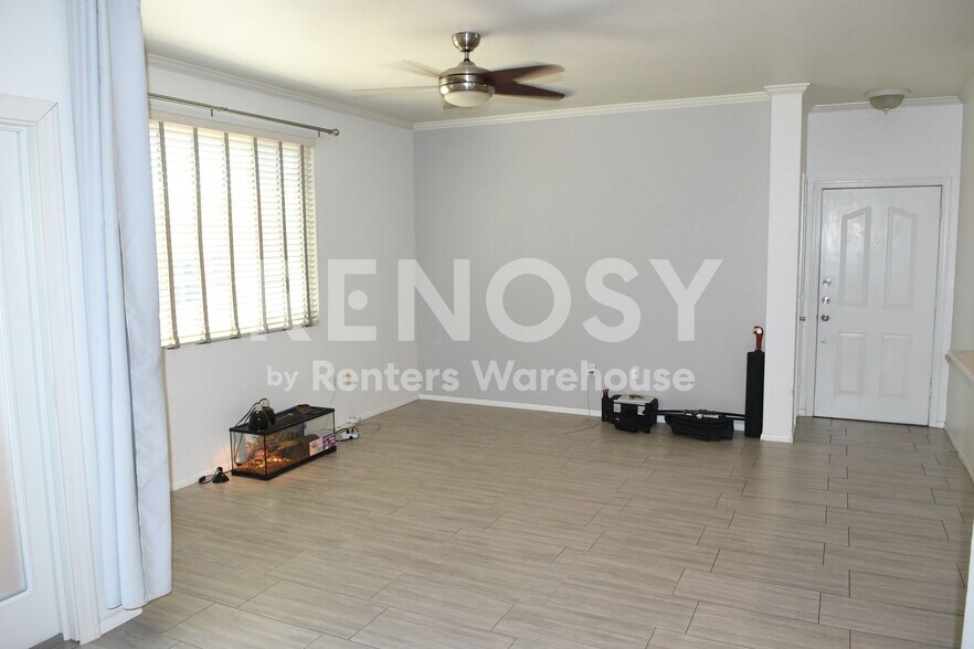 Building Photo - 16013 S Desert Foothills Pkwy