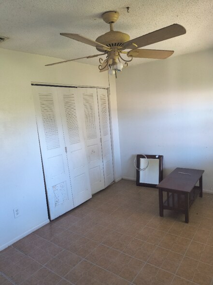 Building Photo - 255 Gardenia Rd