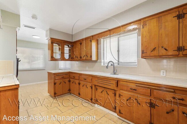 Building Photo - 4 br, 2 bath House - 4108 Agate St